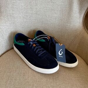 NEW w tags!! Men's OluKai Punini Sneakers 9.5 w collapsable heel. Navy/Bamboo